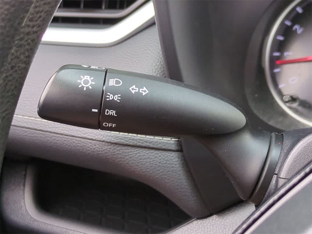 Thumbnail: 2020 Toyota RAV4 - 27