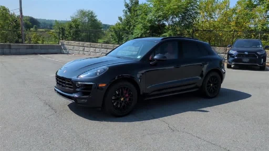 Thumbnail: 2017 Porsche Macan - 4