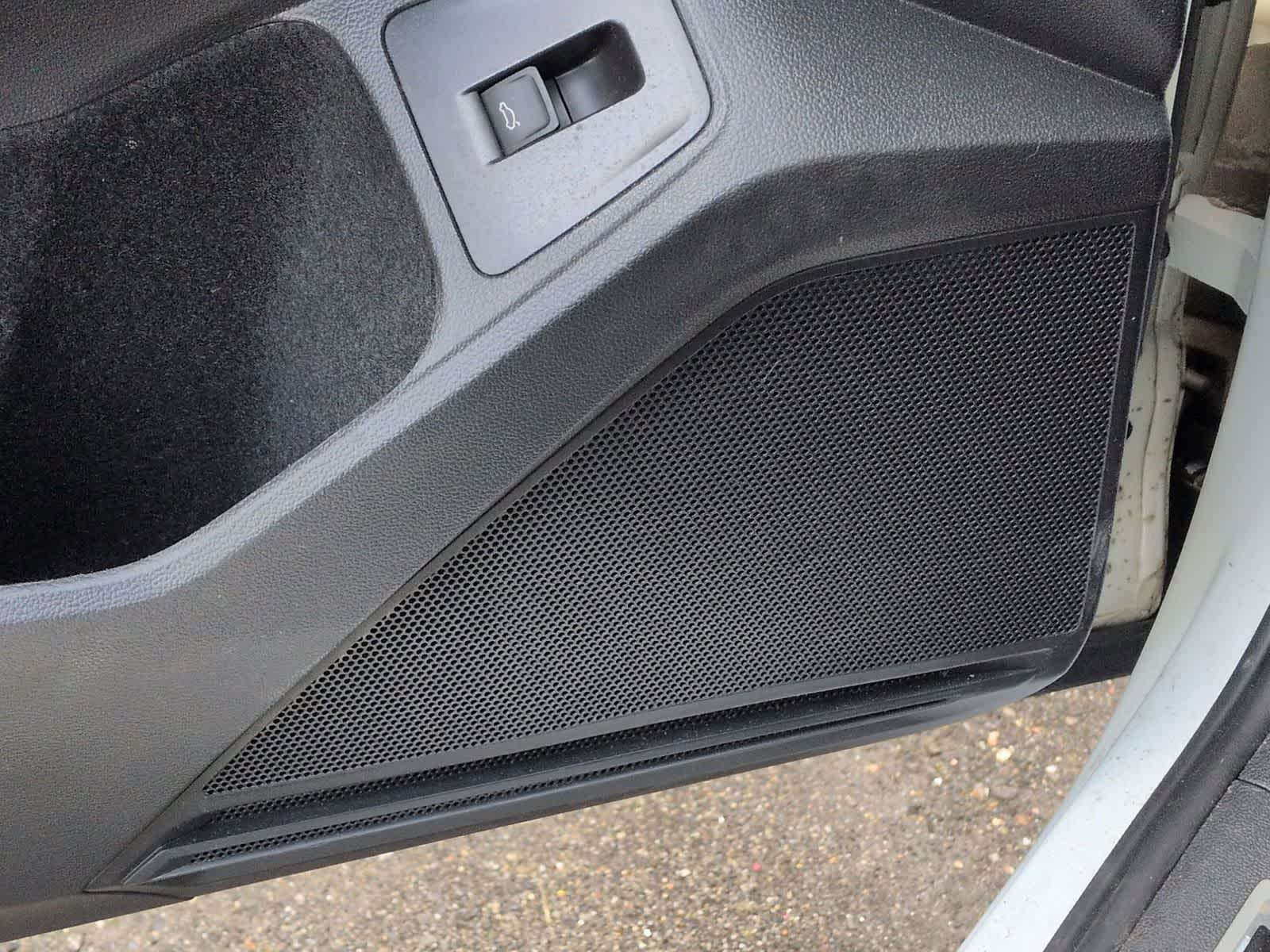 Thumbnail: 2022 Volkswagen Tiguan - 32