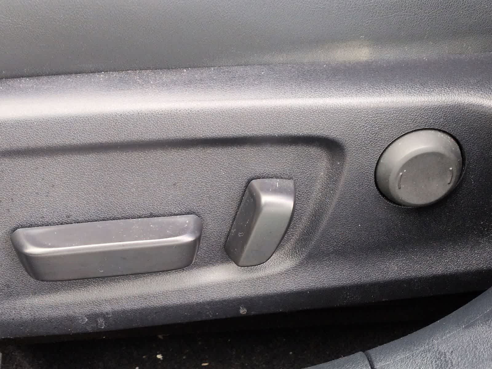 Thumbnail: 2023 Lexus IS - 18