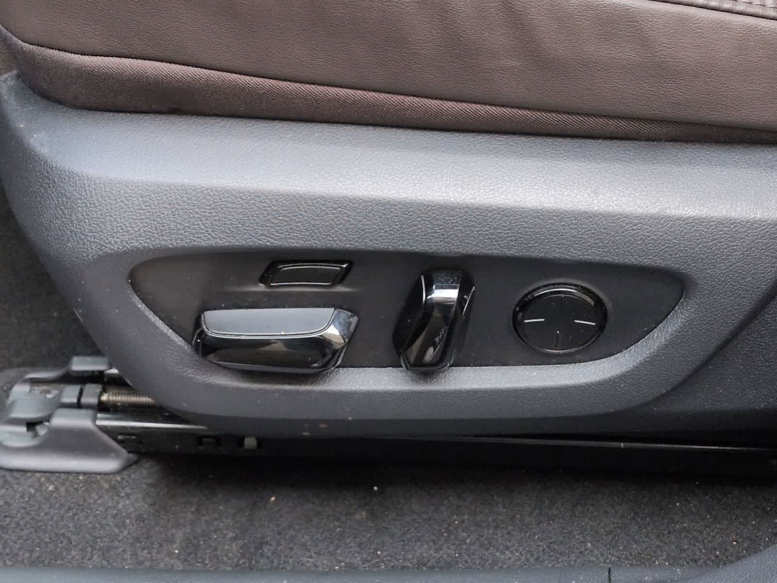 Thumbnail: 2023 Lexus RX - 18