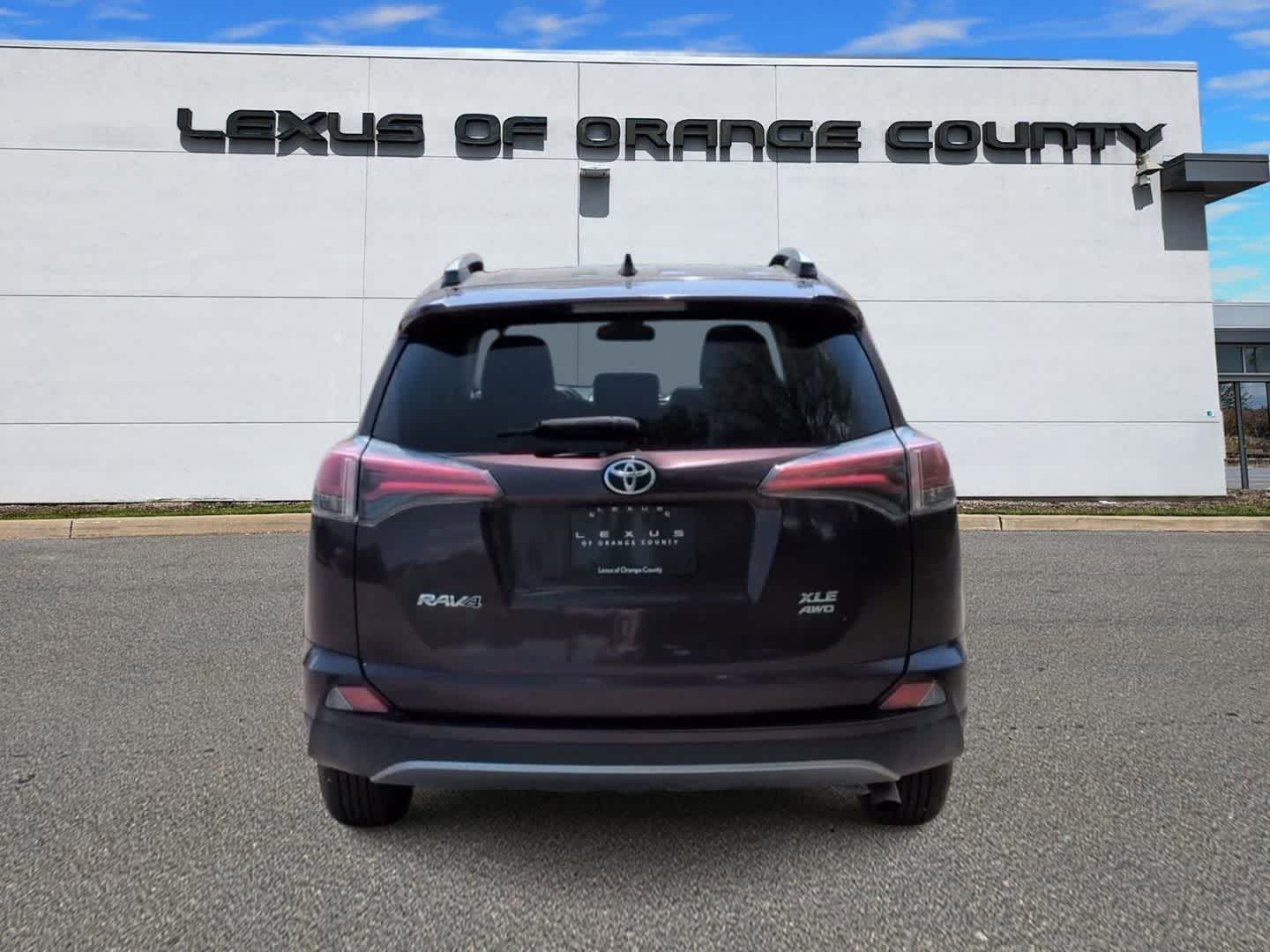 Thumbnail: 2018 Toyota RAV4 - 7