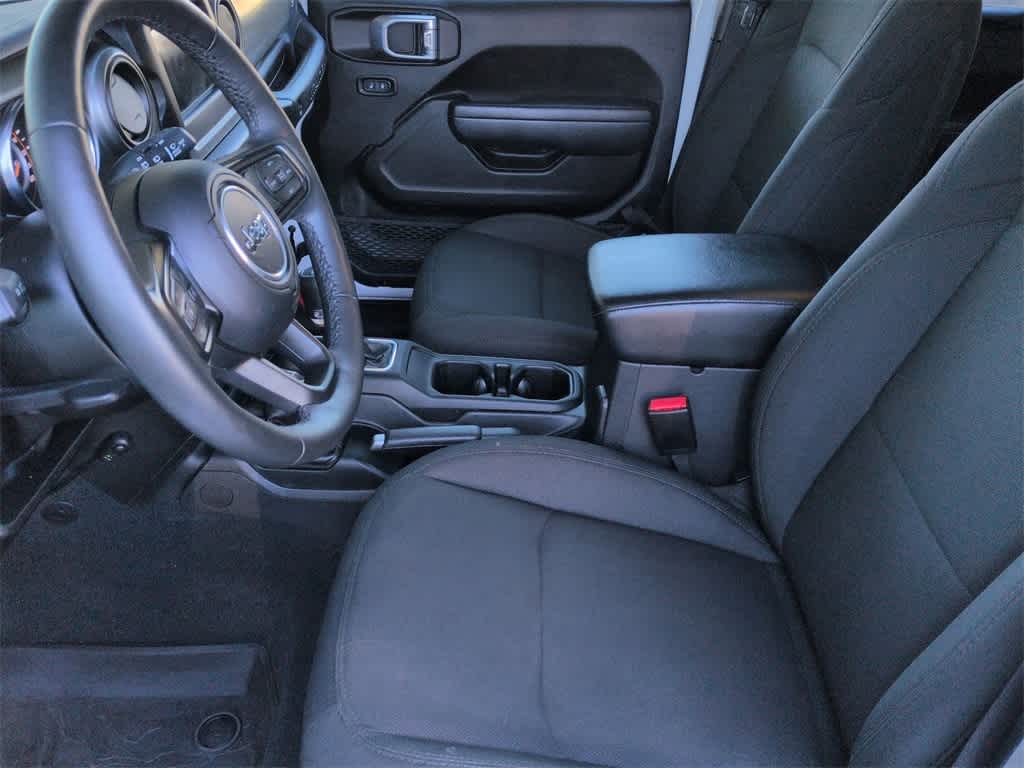 Thumbnail: 2022 Jeep Wrangler - 17