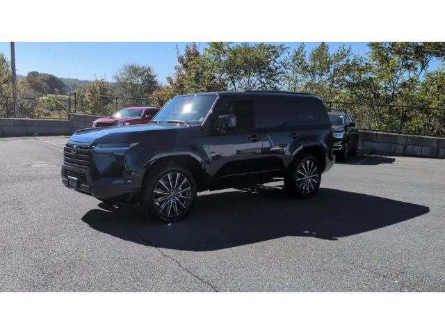 2025 Lexus GX 550 Luxury photo 4