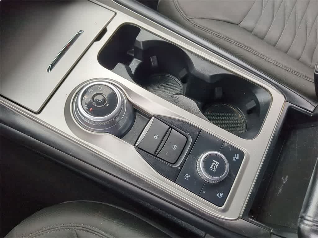 Thumbnail: 2021 Ford Explorer - 32