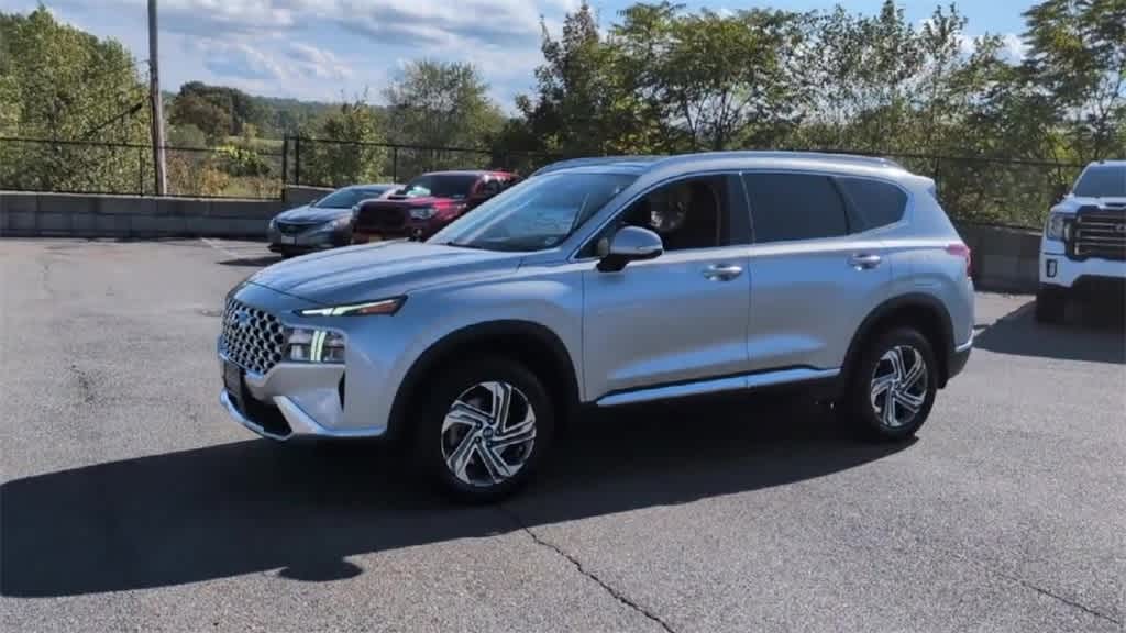 Thumbnail: 2022 Hyundai Santa Fe - 4