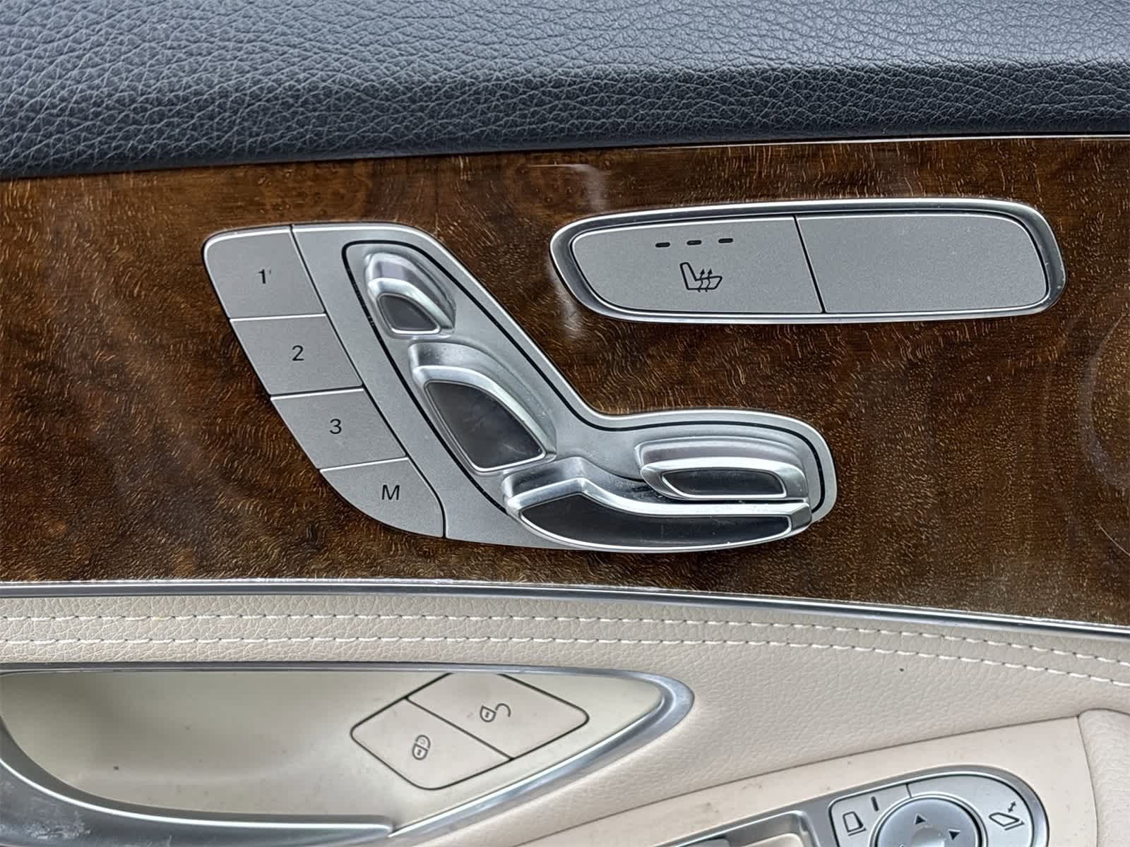 Thumbnail: 2016 Mercedes-Benz C-Class - 18