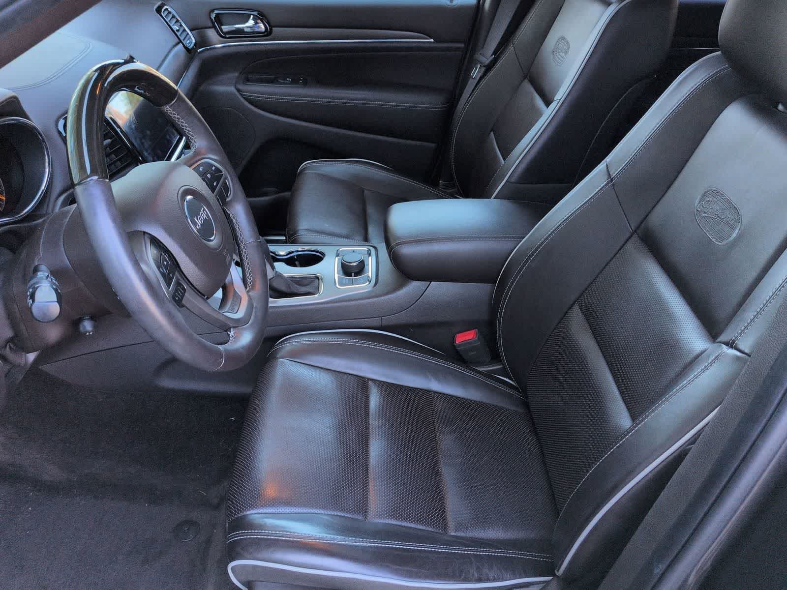 Thumbnail: 2019 Jeep Grand Cherokee - 17