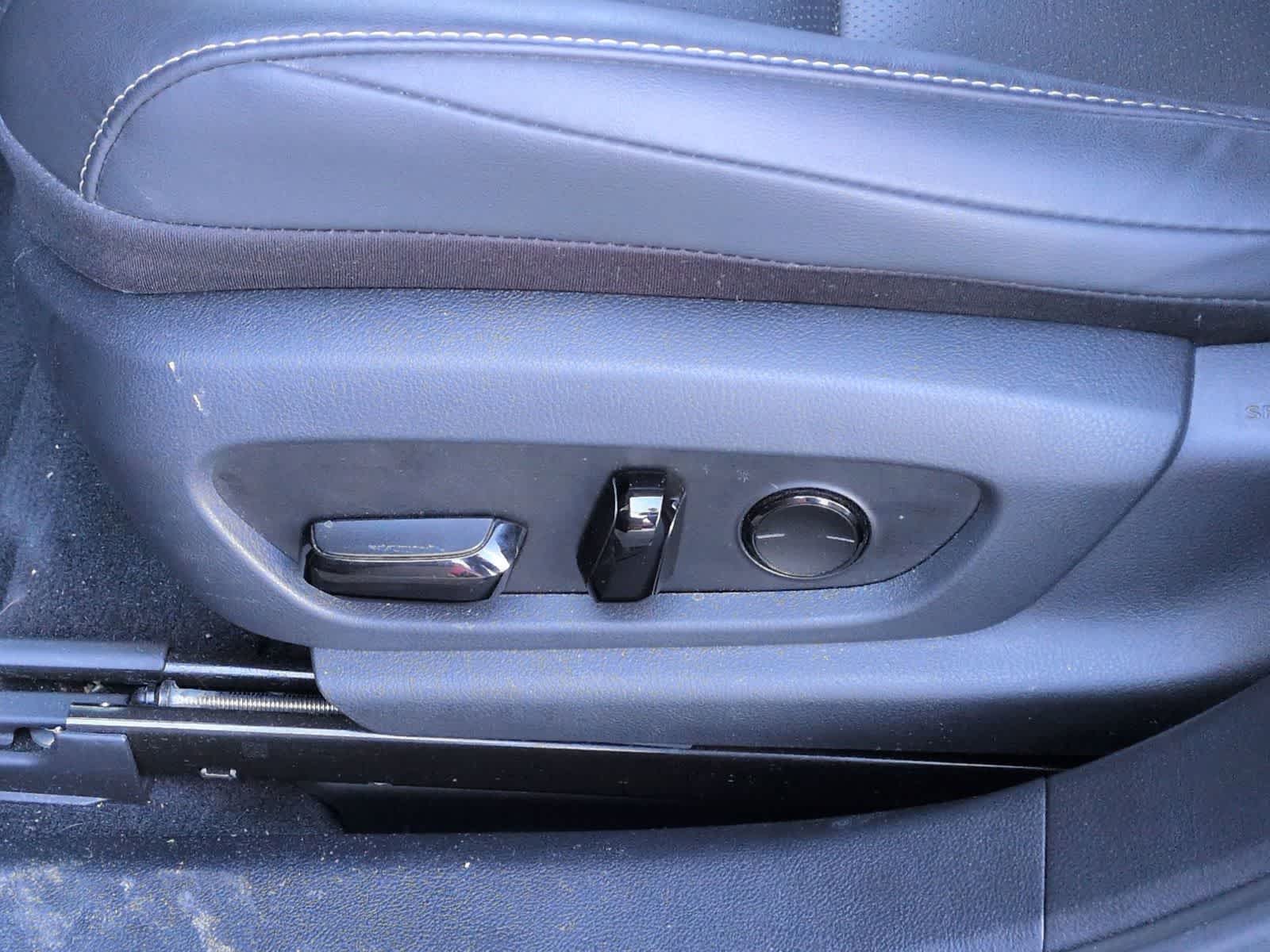 Thumbnail: 2025 Lexus ES - 18