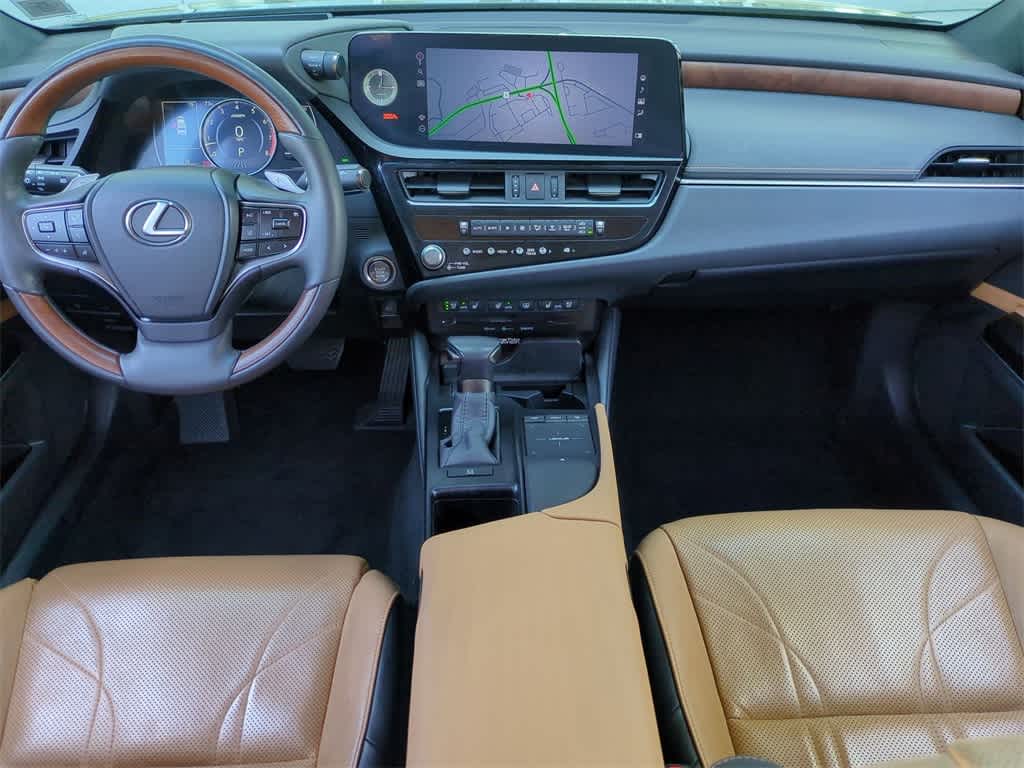 Thumbnail: 2022 Lexus ES - 16