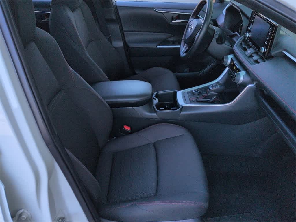 Thumbnail: 2022 Toyota RAV4 - 24