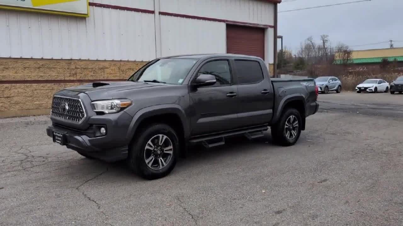 Thumbnail: 2019 Toyota Tacoma - 4