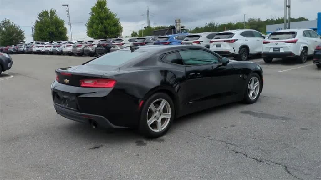 Thumbnail: 2017 Chevrolet Camaro - 8