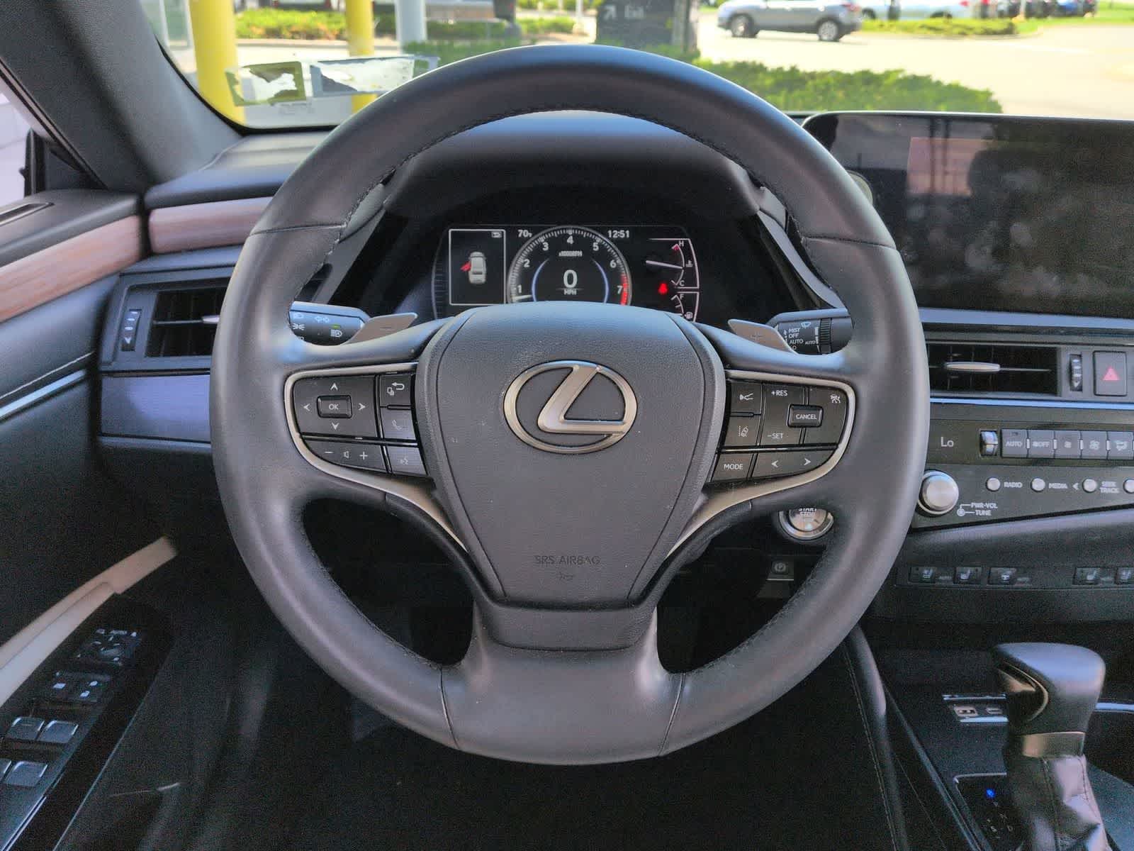 Thumbnail: 2023 Lexus ES - 25