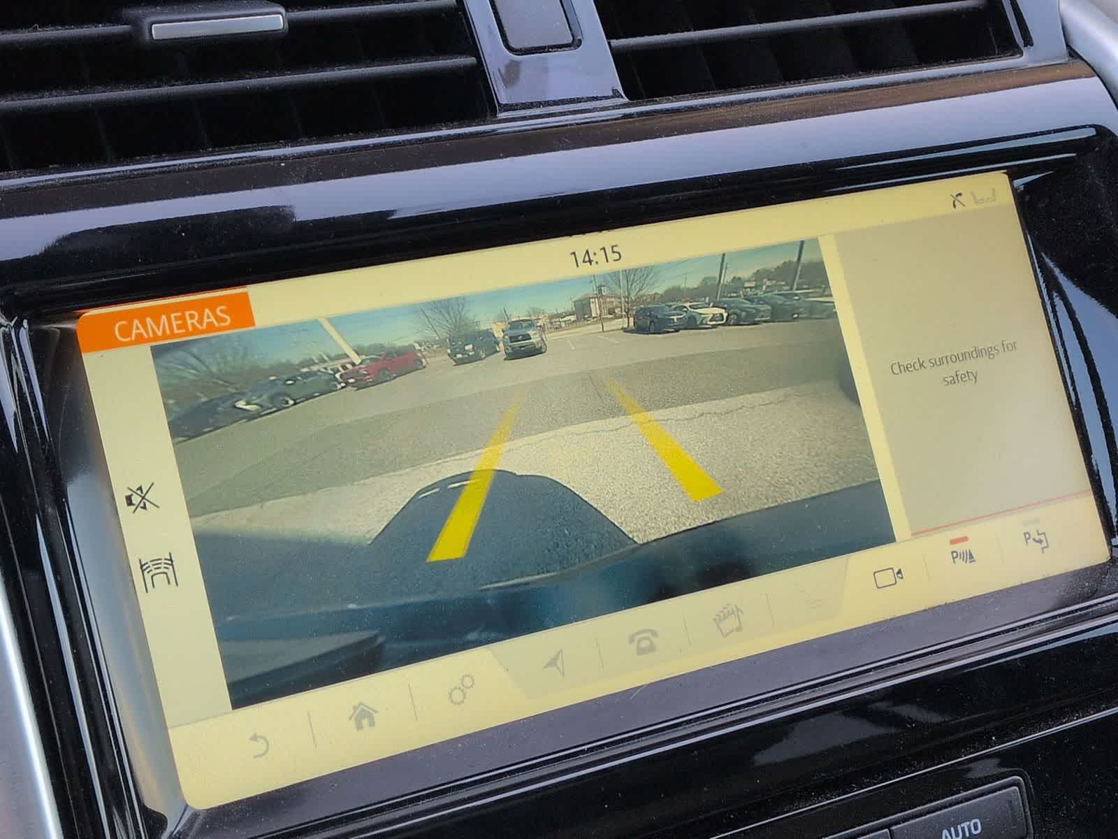 Thumbnail: 2020 Land Rover Discovery - 31