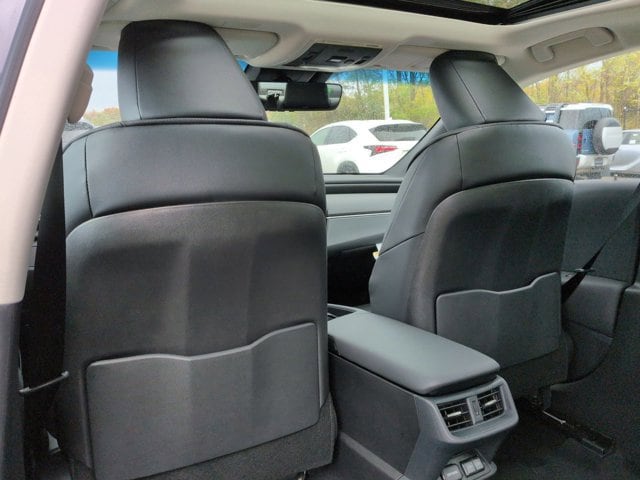 Thumbnail: 2025 Lexus ES - 19