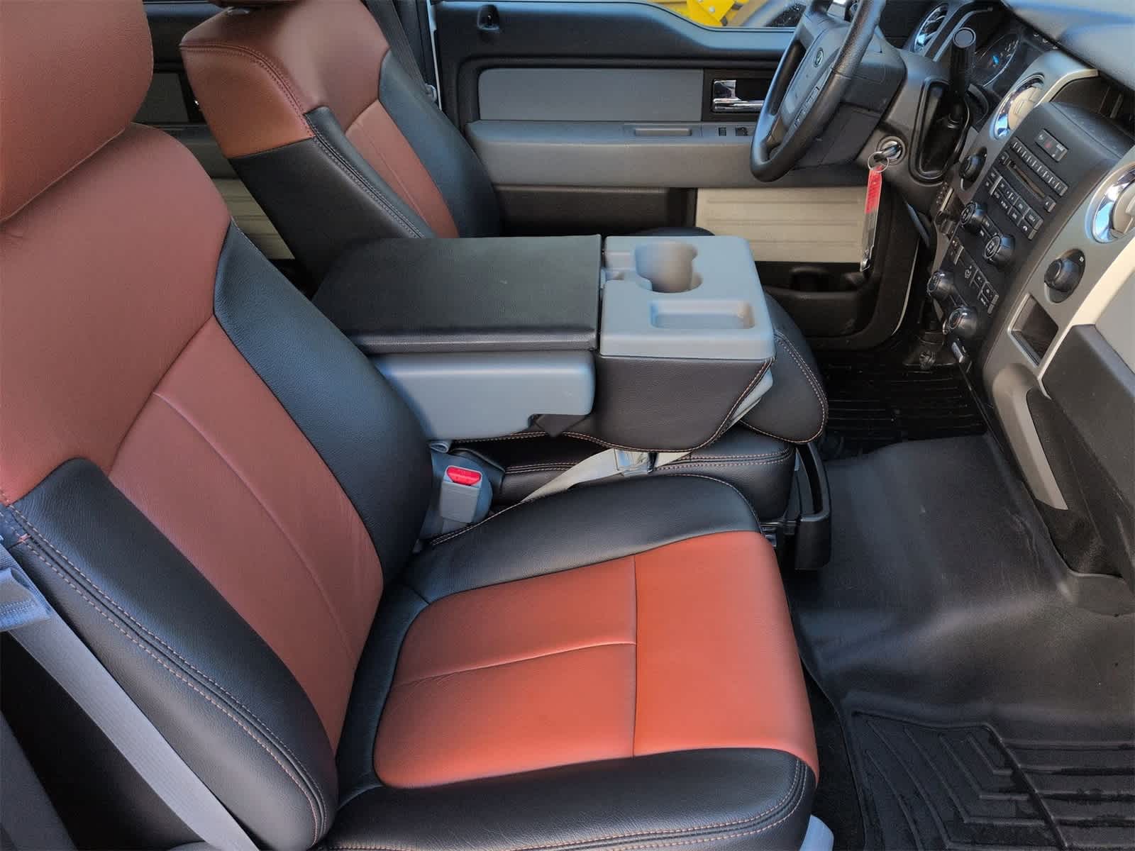 Thumbnail: 2014 Ford F-150 - 21