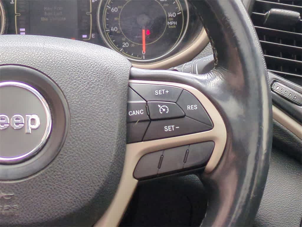 Thumbnail: 2016 Jeep Cherokee - 27