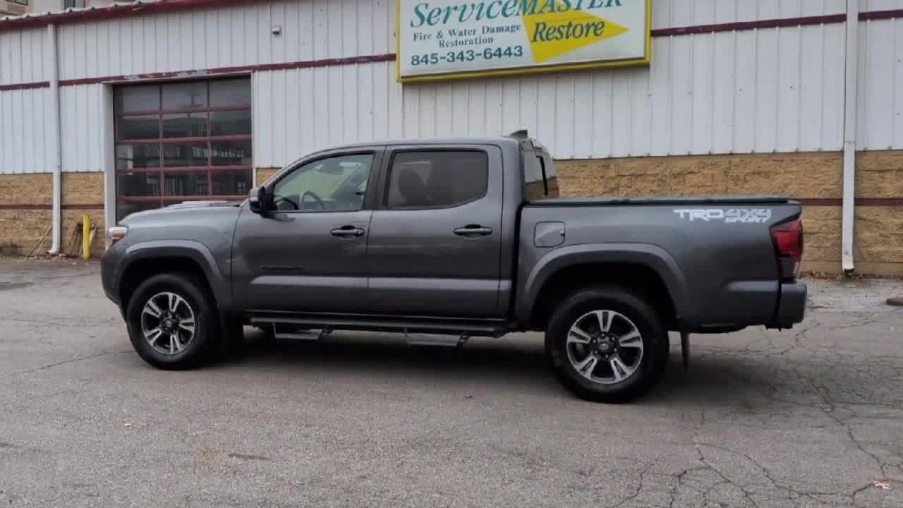 Thumbnail: 2019 Toyota Tacoma - 6