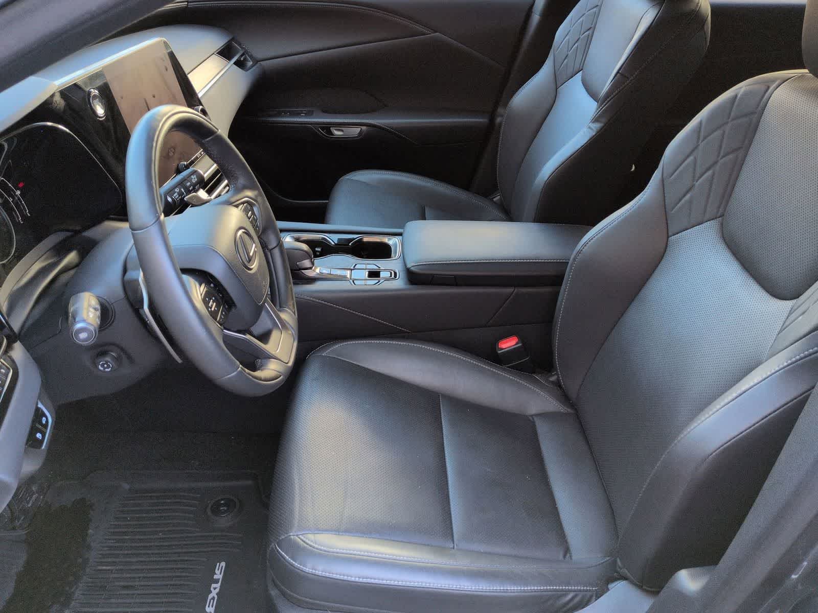 Thumbnail: 2023 Lexus RX - 17