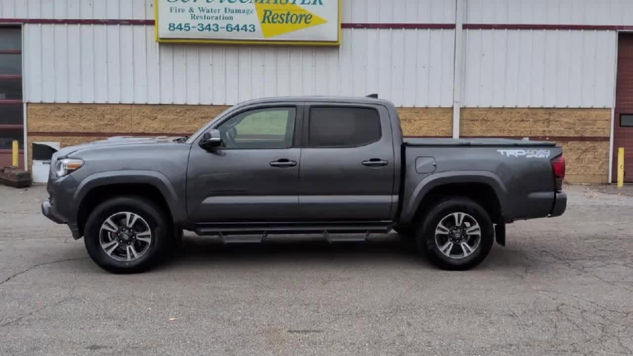 Thumbnail: 2019 Toyota Tacoma - 5