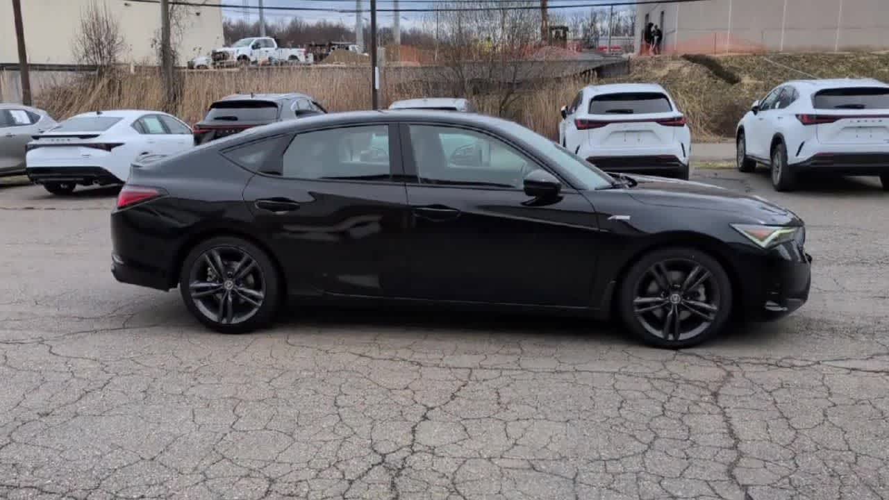 Thumbnail: 2023 Acura Integra - 9