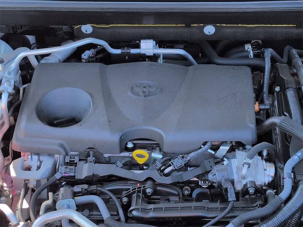 Thumbnail: 2022 Toyota RAV4 - 15