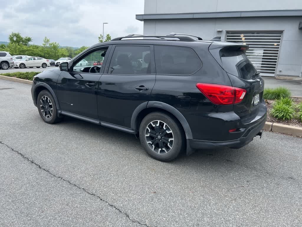 2020 Nissan Pathfinder SL 3