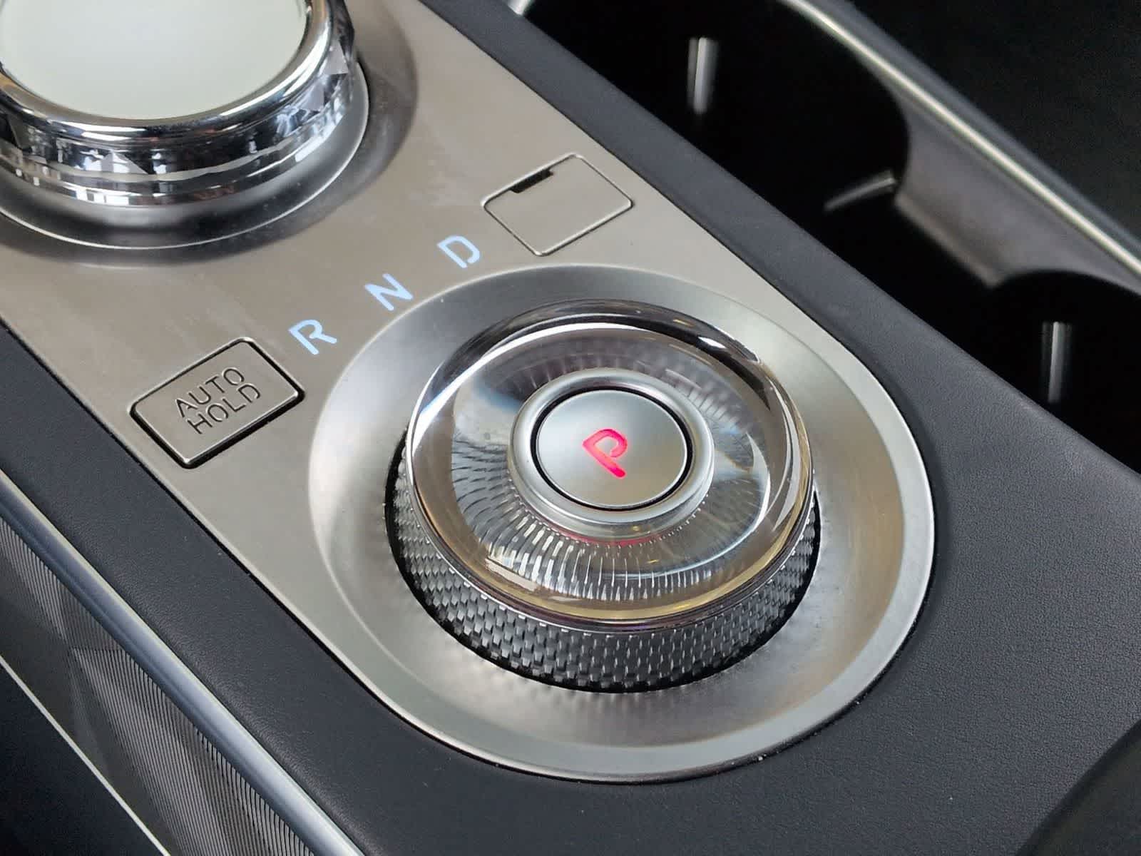 Thumbnail: 2022 Genesis GV70 - 34