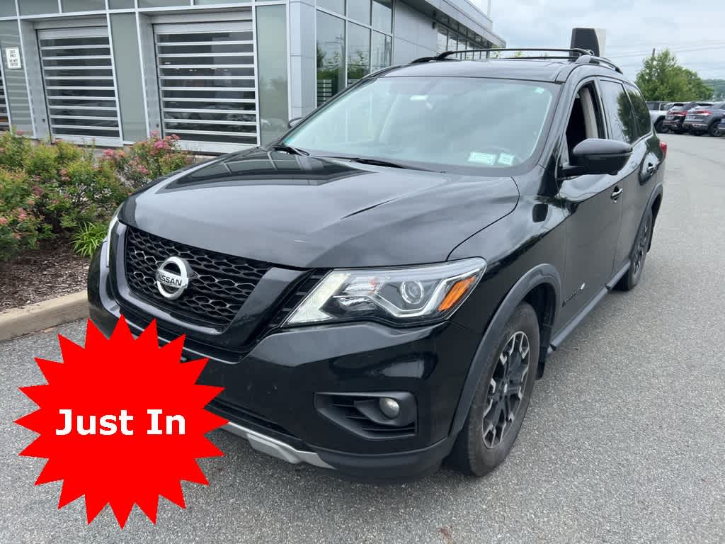 2020 Nissan Pathfinder SL Hero Image