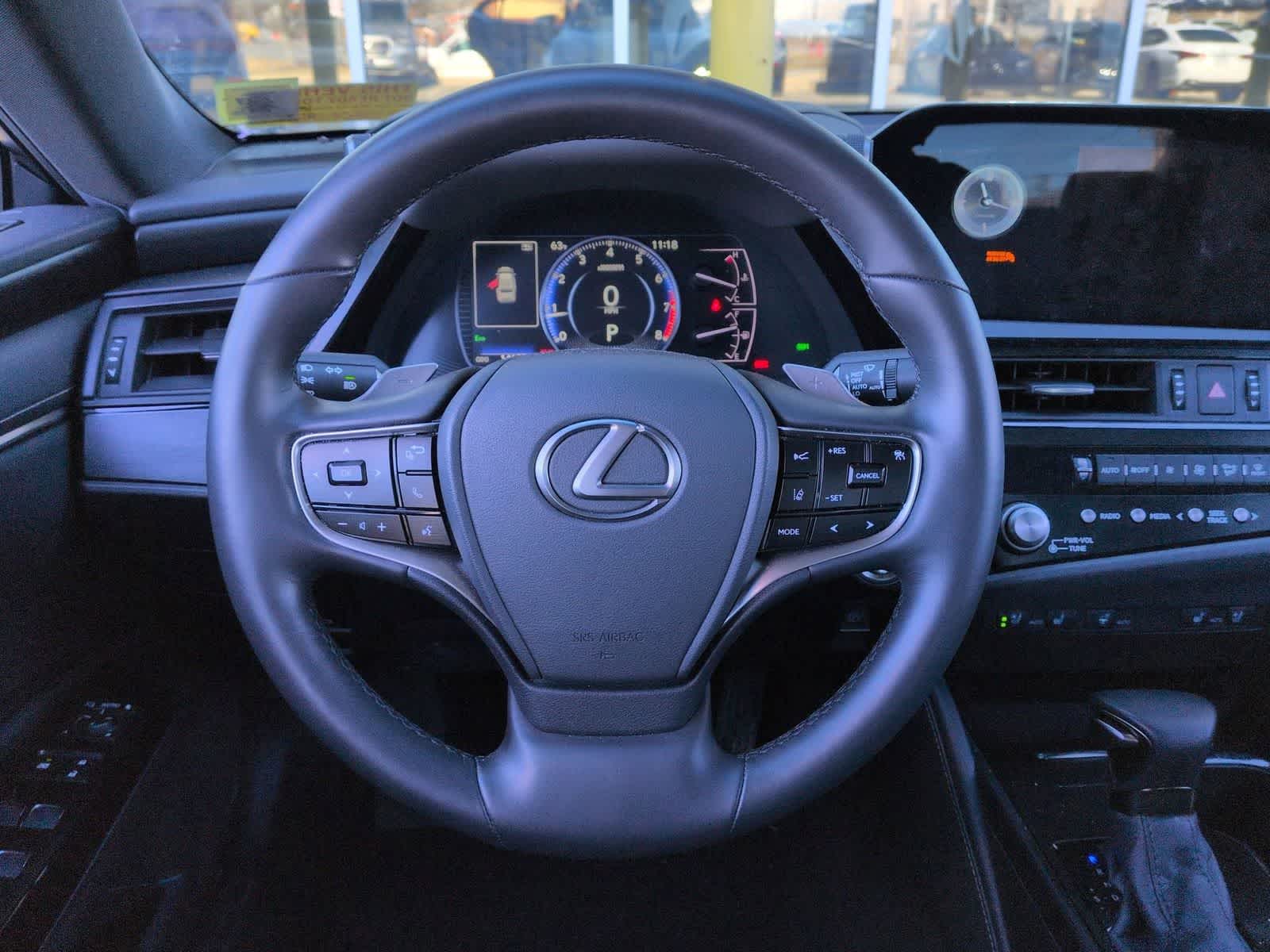 Thumbnail: 2025 Lexus ES - 25