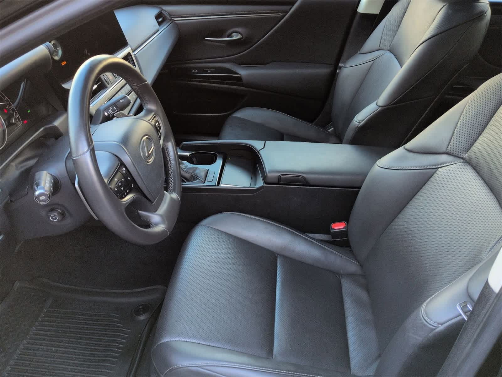 Thumbnail: 2023 Lexus ES - 17