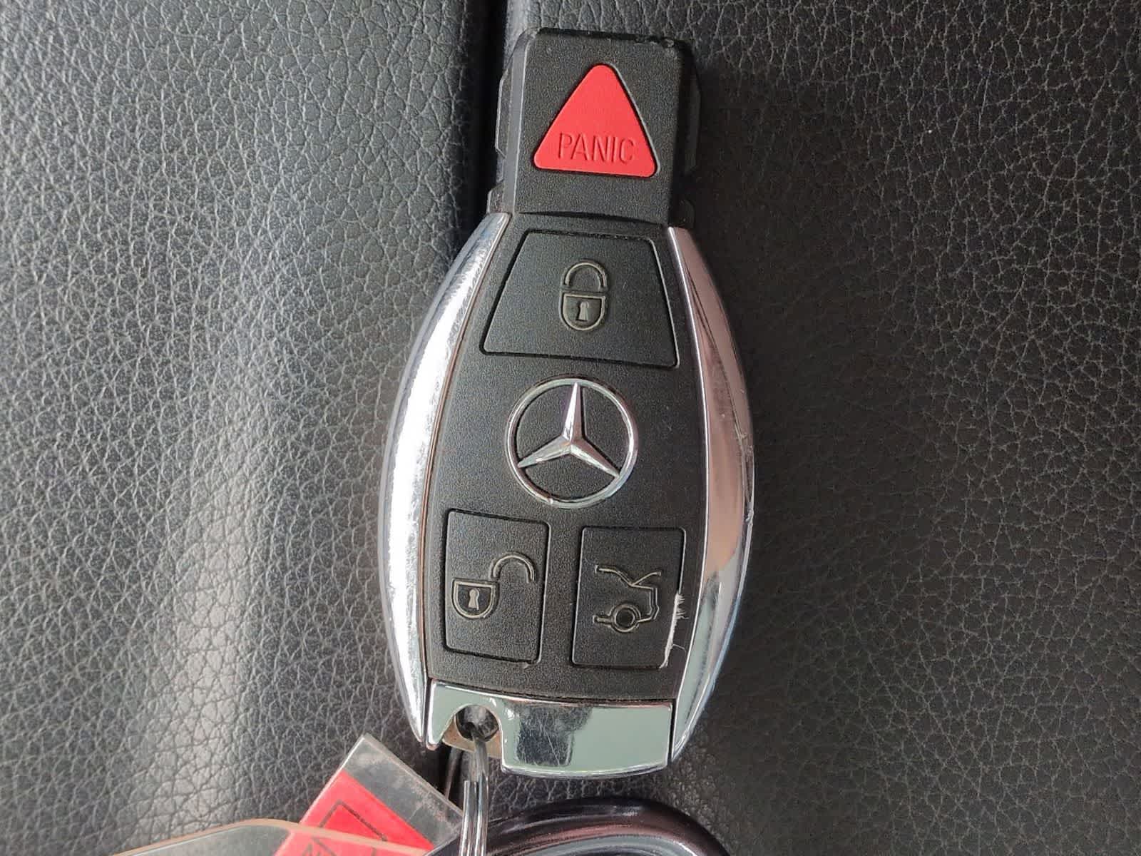 Thumbnail: 2015 Mercedes-Benz E-Class - 35