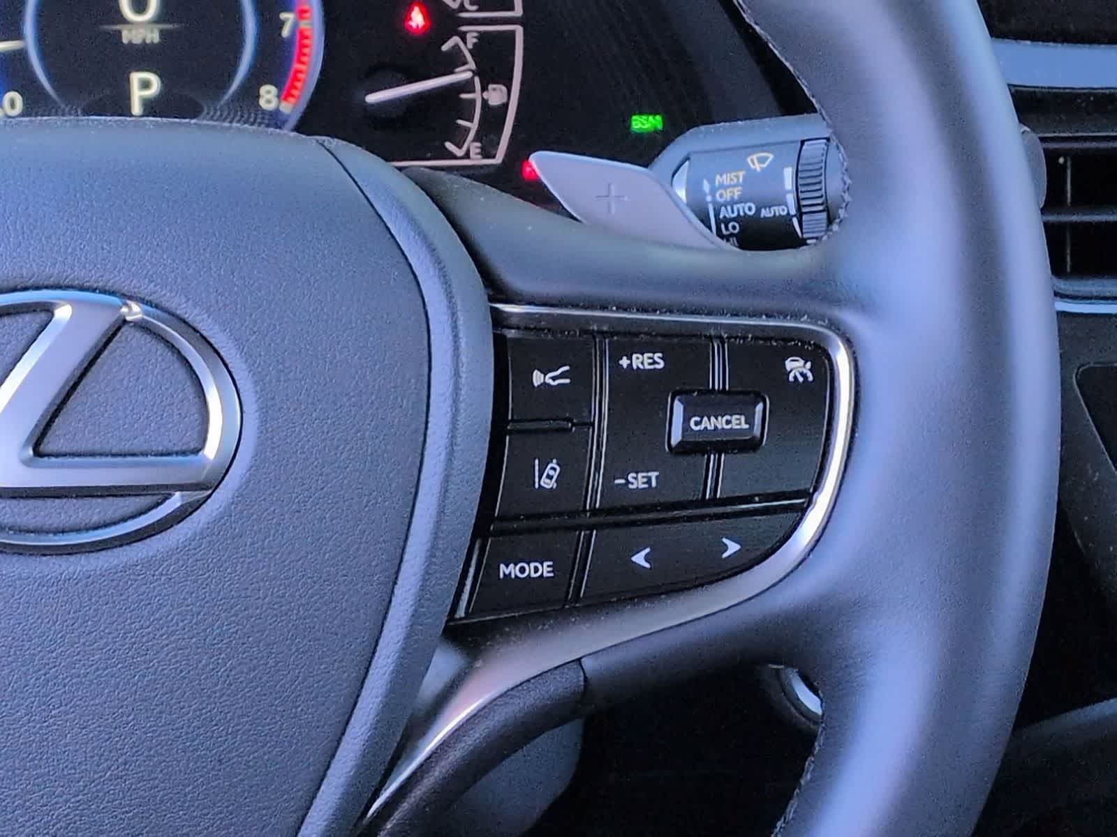 Thumbnail: 2025 Lexus ES - 27