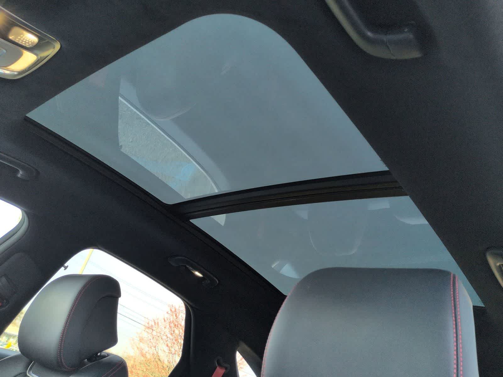 Thumbnail: 2022 Genesis GV70 - 20