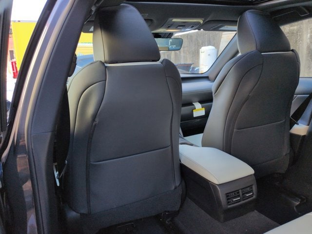 Thumbnail: 2025 Lexus IS - 19