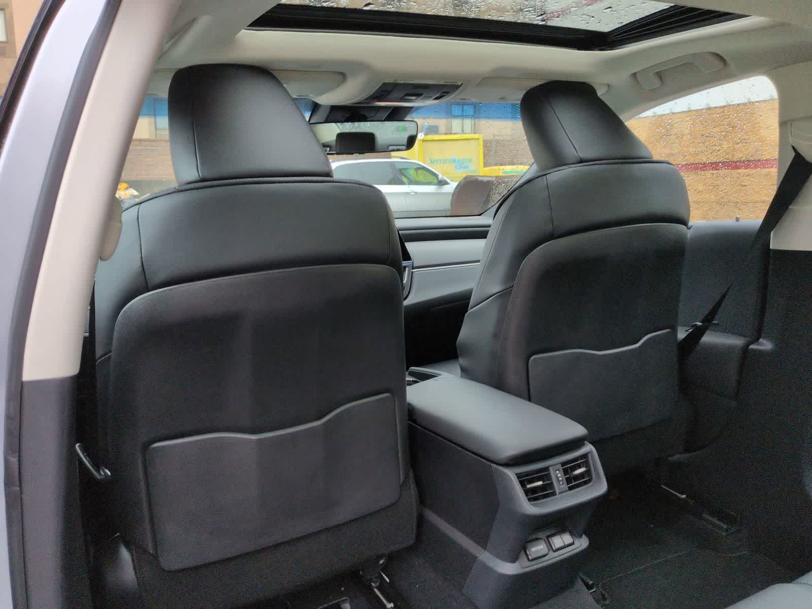 Thumbnail: 2025 Lexus ES - 19