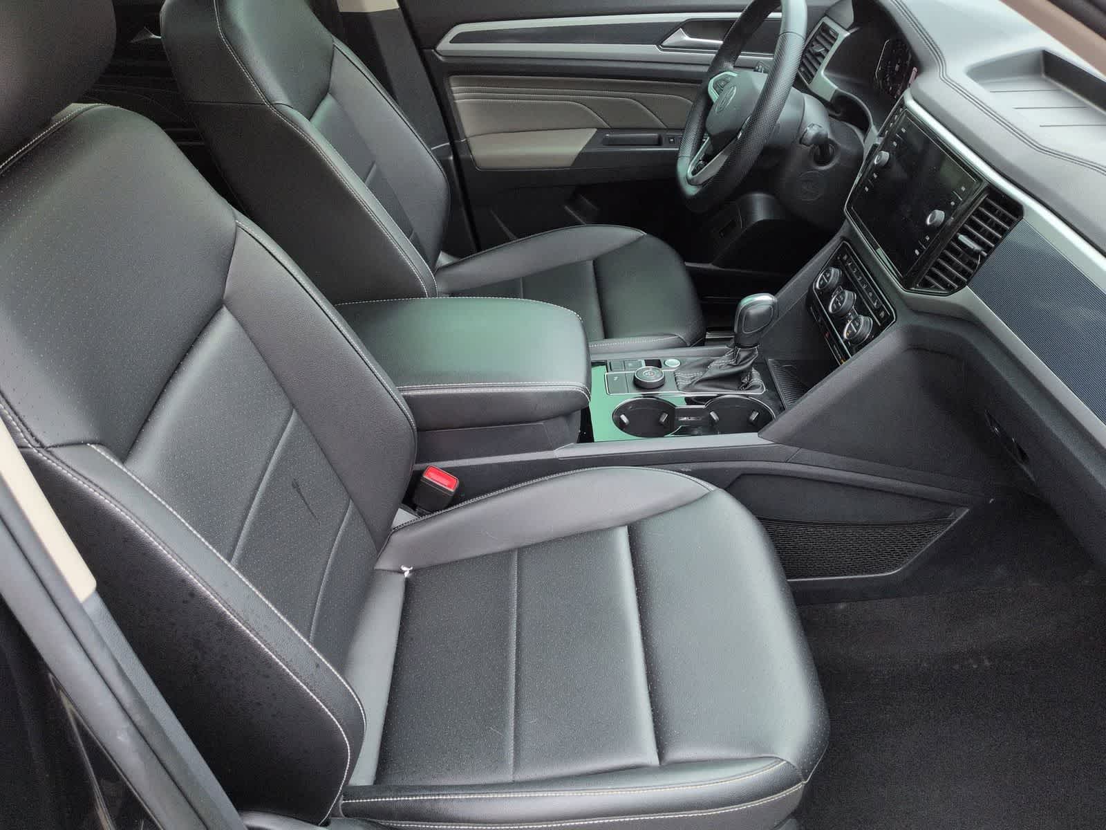 Thumbnail: 2023 Volkswagen Atlas - 24