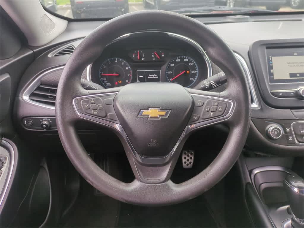 Thumbnail: 2016 Chevrolet Malibu - 23