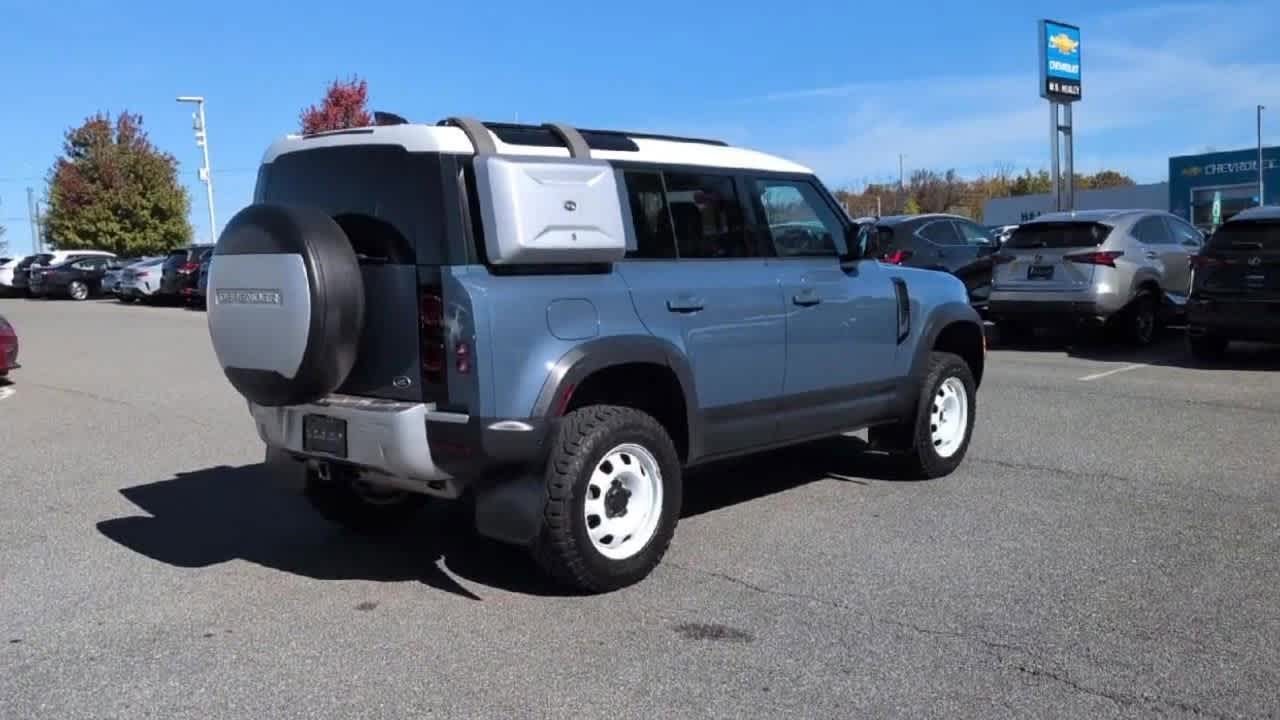 Thumbnail: 2020 Land Rover Defender - 8