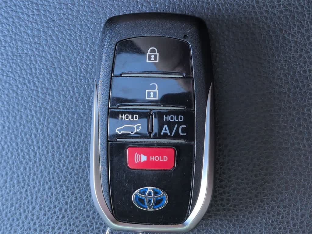 Thumbnail: 2022 Toyota RAV4 - 36