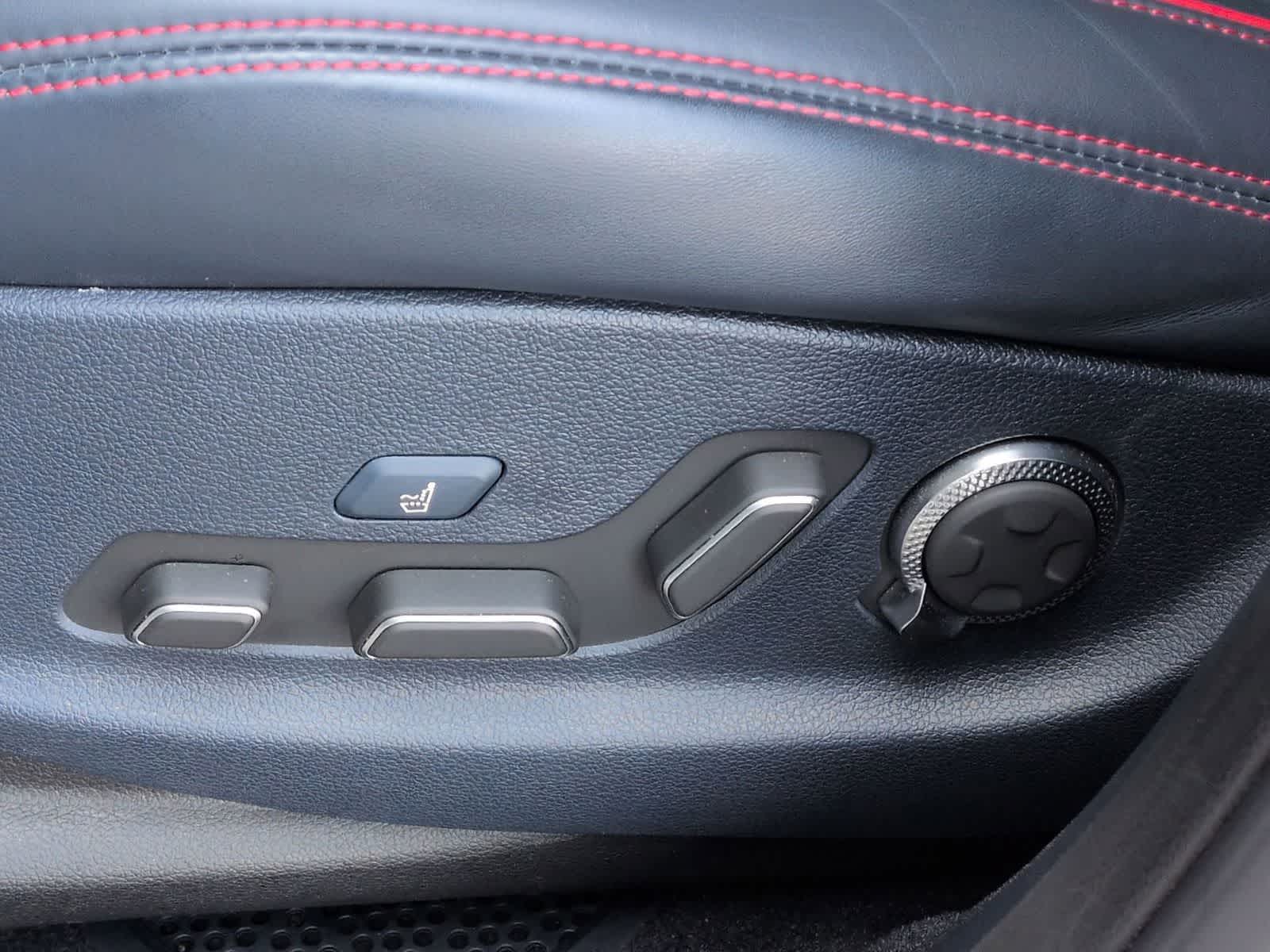 Thumbnail: 2022 Genesis GV70 - 18