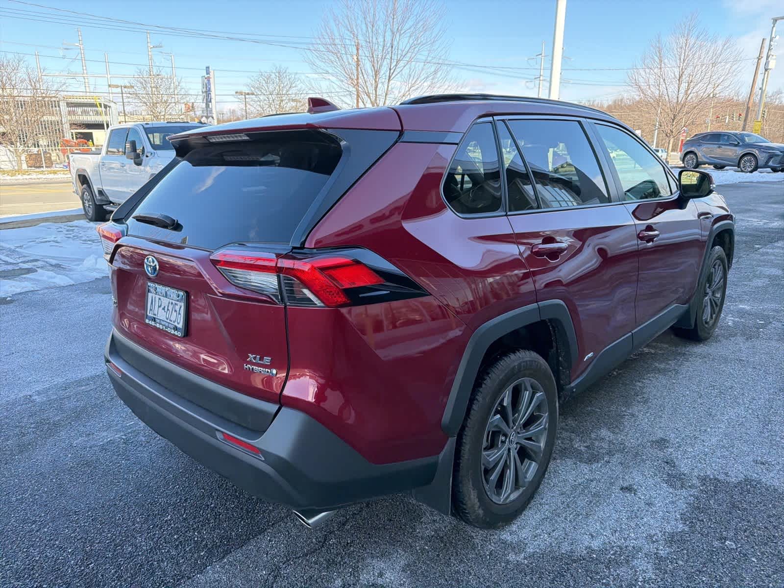 Thumbnail: 2022 Toyota RAV4 - 11