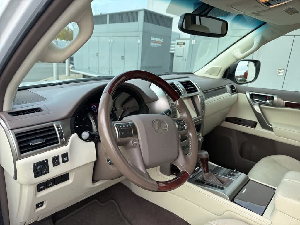 Thumbnail: 2017 Lexus GX - 11