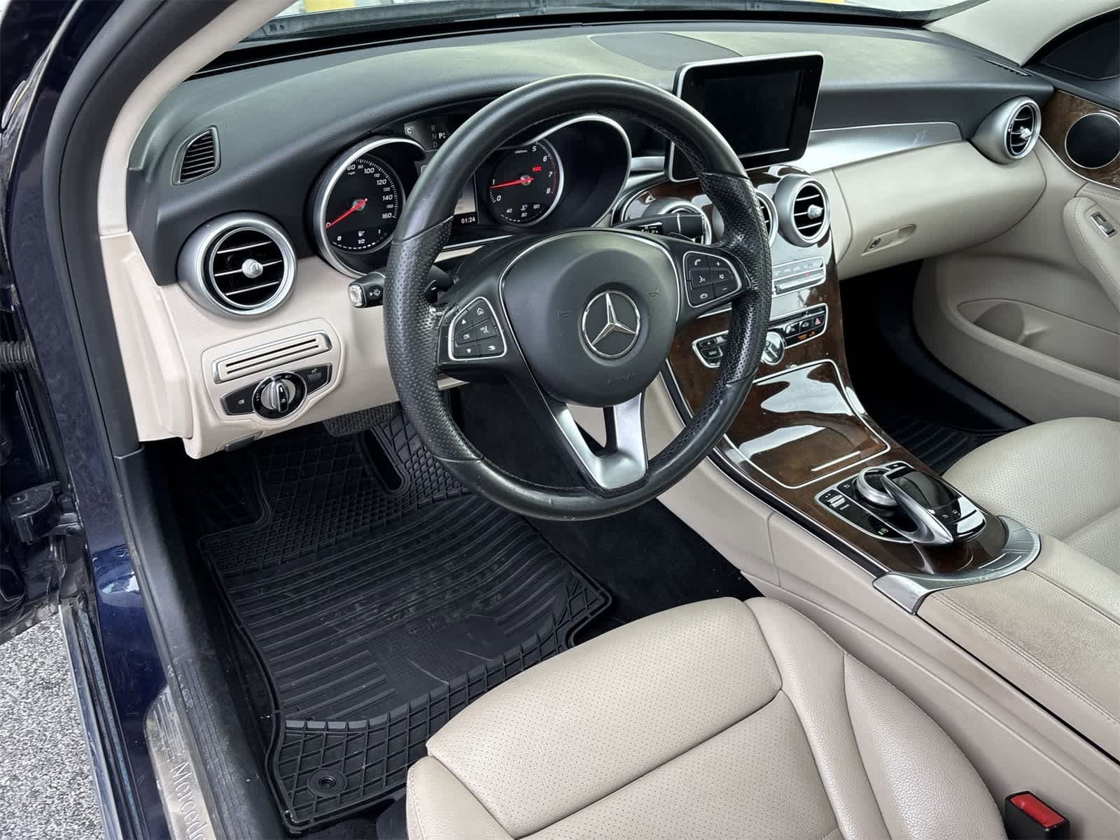 Thumbnail: 2016 Mercedes-Benz C-Class - 10