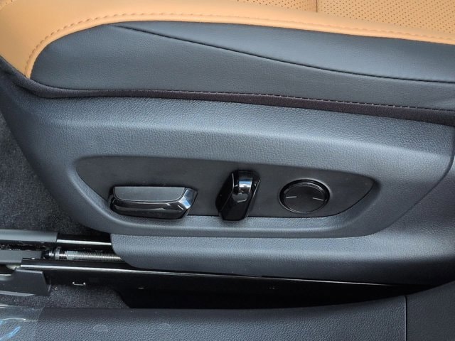 Thumbnail: 2025 Lexus ES - 18