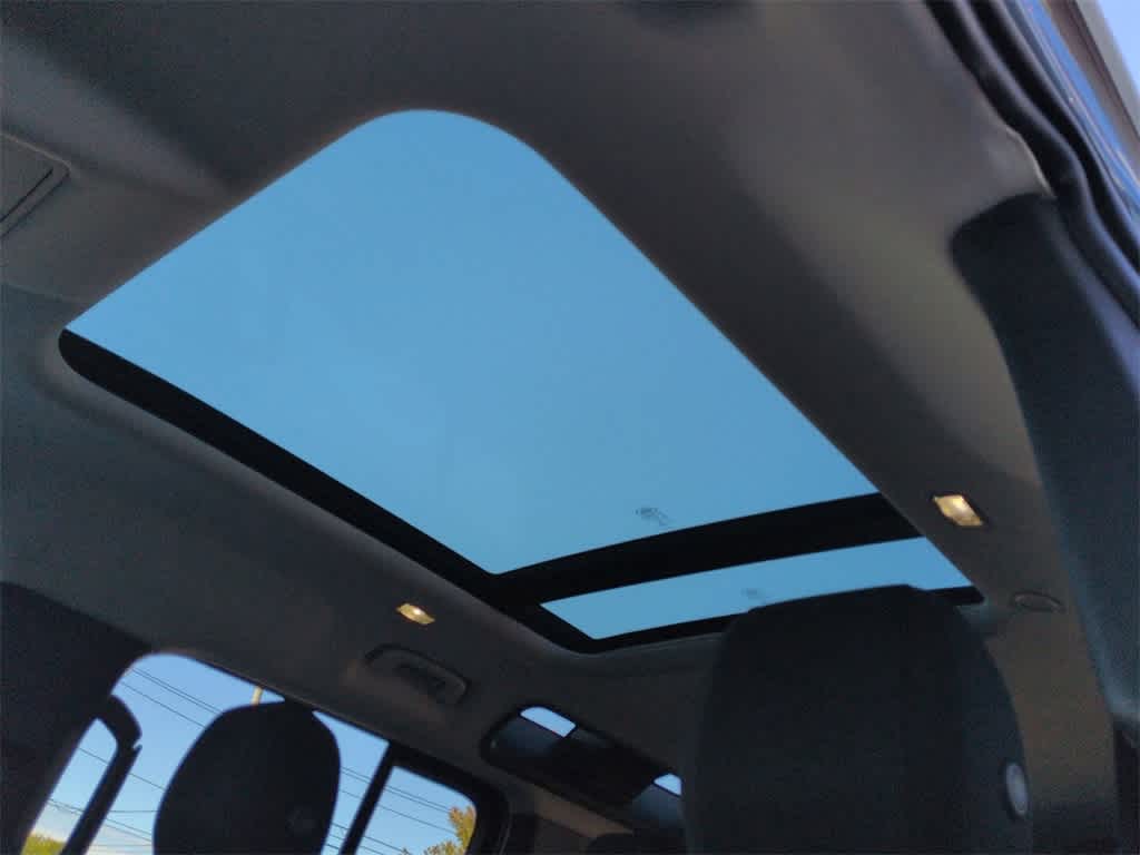 Thumbnail: 2020 Land Rover Defender - 19