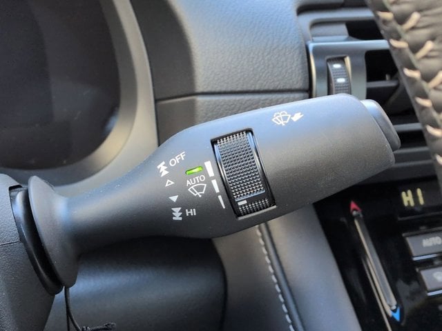 Thumbnail: 2025 Lexus IS - 28