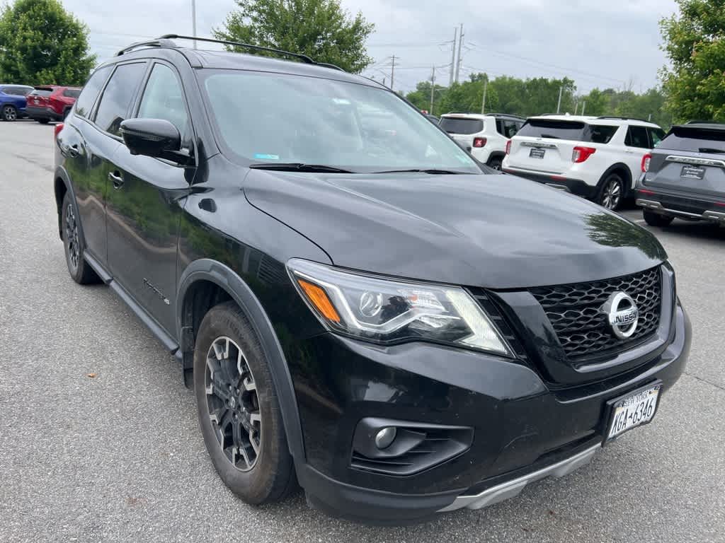 2020 Nissan Pathfinder SL 6