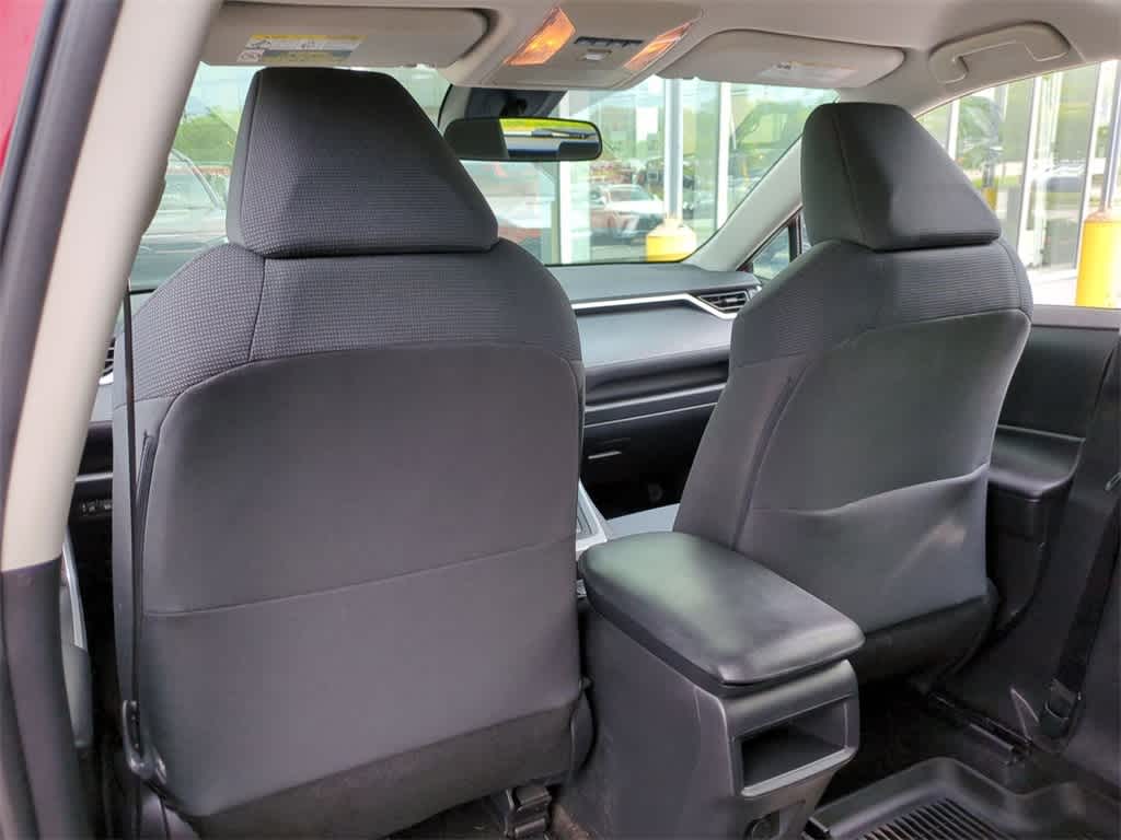 Thumbnail: 2020 Toyota RAV4 - 19